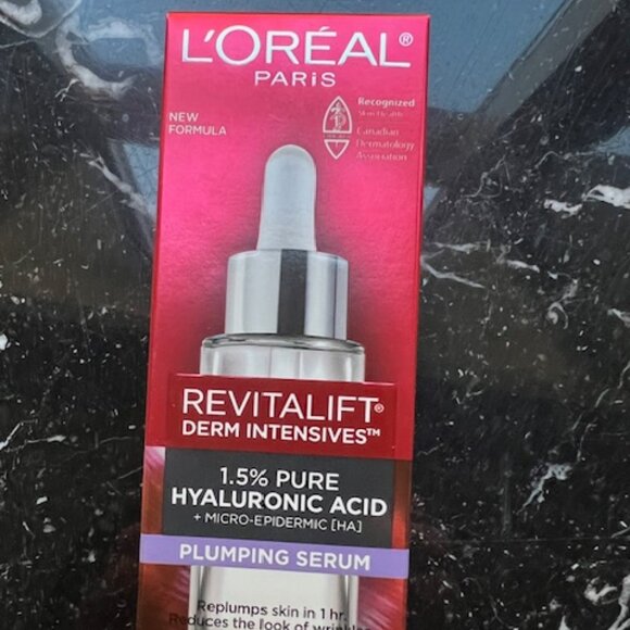 BNIB: L'Oreal Revitalift Derm Intensives - Picture 1 of 2